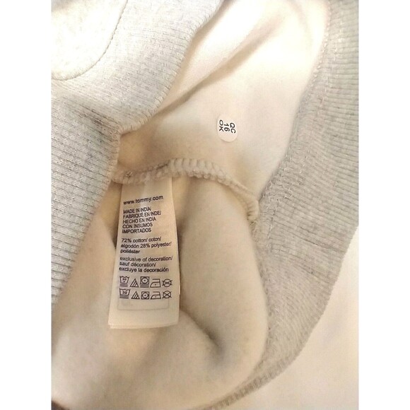 NWT Tommy Hilfiger Red White & Blue Embroidered Start Logo on Sweater 5M - Picture 7 of 7